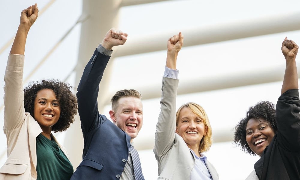 Treinamento de vendas: como ensinar sua equipe a vender mais e melhor